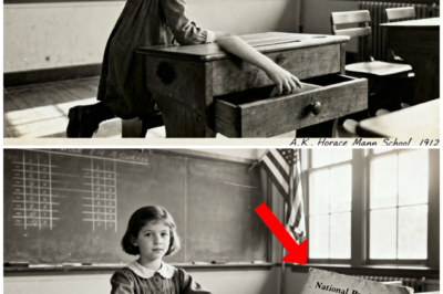 This 1912 Classroom Photo Looks Normal Until You Notice the Girl’s Desk Drawer